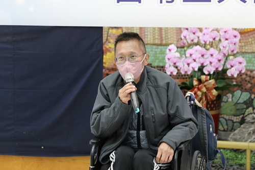 黃先生很感謝這過程中醫療團隊帶給他很多的信心與鼓勵，讓他能重新站起，不僅能走路了，現在還重返工作崗位了，他也發願今年還要再回來跑太平洋縱谷馬拉松